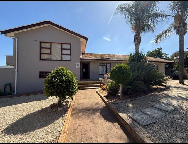 4 BEDROOM HOUSE FOR SALE IN PANORAMA